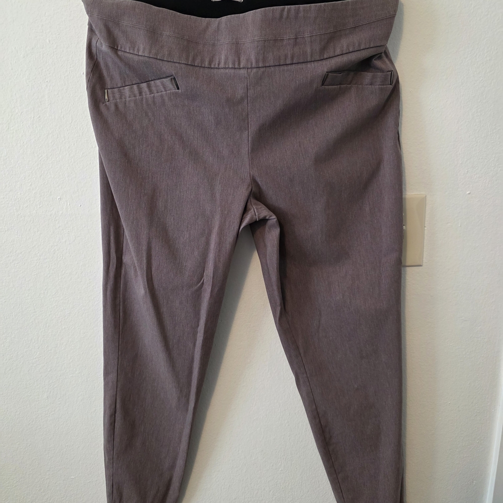 Maurices Gray Skinny Pants